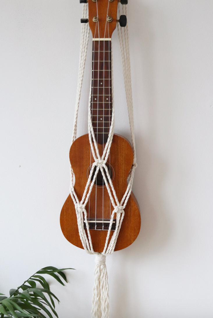 ukulele mount