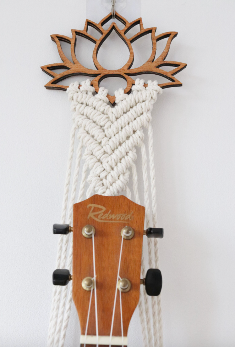 ukulele mount