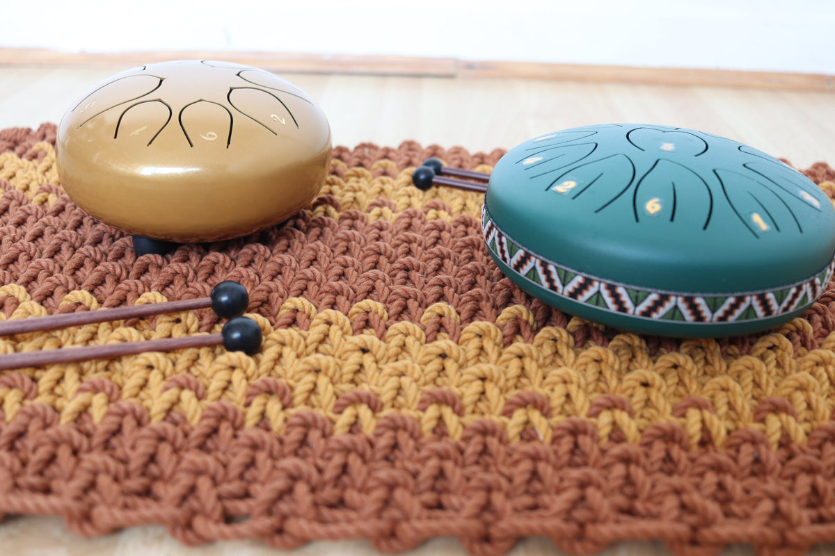 Percussion rug/mat for tongue drums and small drums