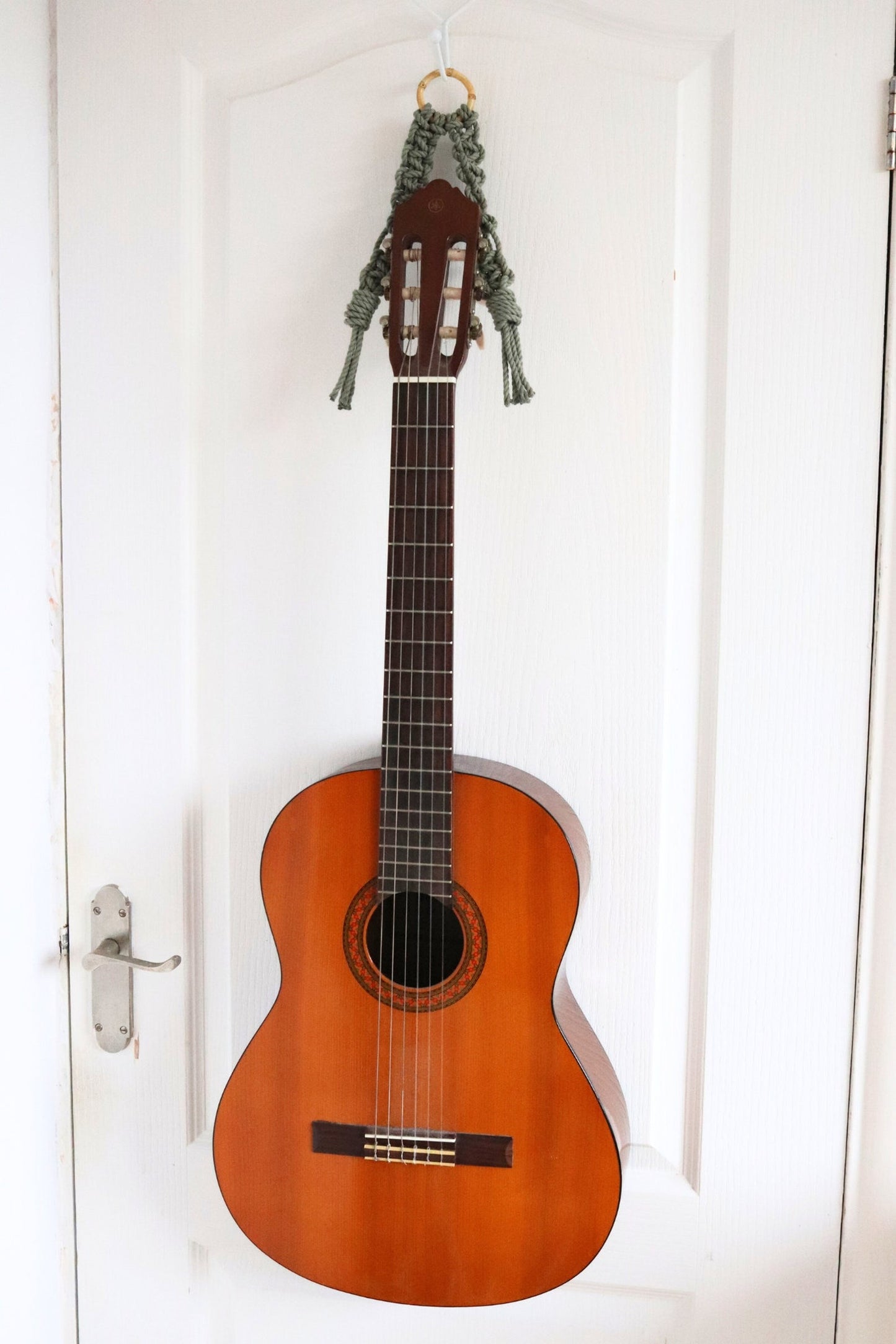 guitar wall mount