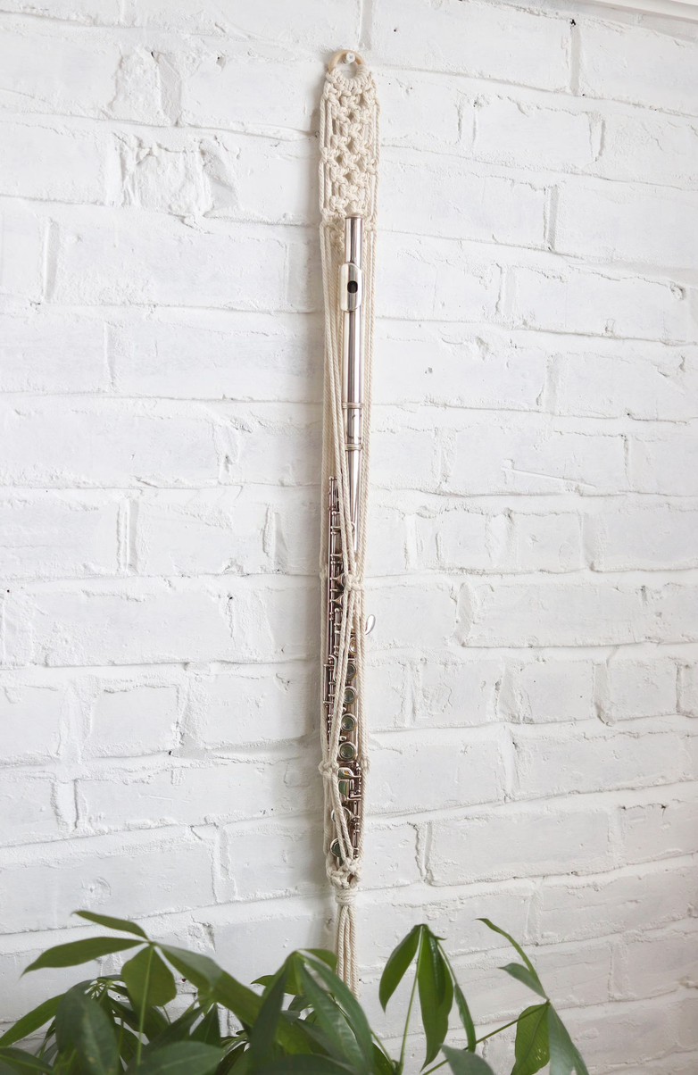 flute mount hanger