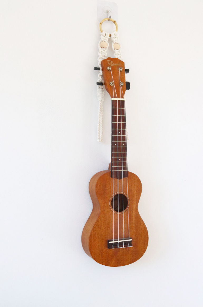 Ukulele discount wall hanger